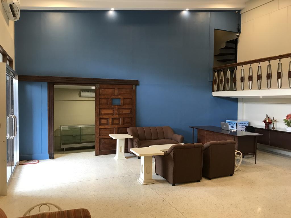 独鲁万 Residencia Marfel酒店 外观 照片